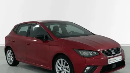 Usado Seat Ibiza FR 150 CV (110 kW) 2023 Rojo Utilitario