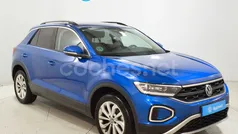 Azul Usado 2024 VW T-Roc Life SUV | 25.300 € (Precio justo)
