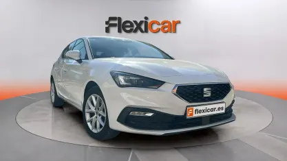 Usado Seat Leon Reference 116 CV (85 kW) 2022 Blanco Berlina