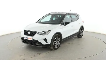 Usado Seat Arona FR 110 CV (80 kW) 2023 Blanco SUV