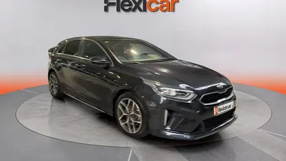 Usado Kia Ceed GT GT-Line 140 CV (102 kW) 2020 Negro Berlina