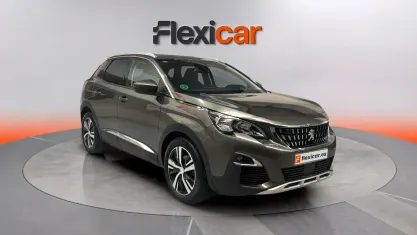 Usado Peugeot 3008 Active 131 CV (96 kW) 2018 Verde SUV