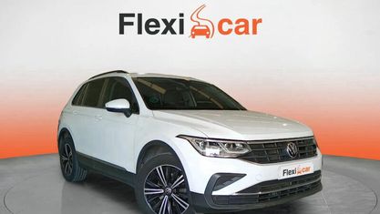 Usado VW Tiguan Life 150 CV (110 kW) 2021 Blanco SUV