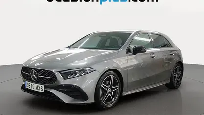 Usado Mercedes A180 AMG 116 CV (85 kW) 2025 Gris Utilitario