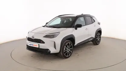 Usado Toyota Yaris Cross Sport 131 CV (96 kW) 2025 Gris SUV