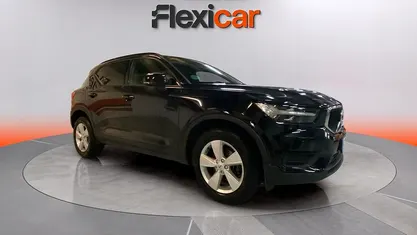 Usado Volvo XC40 Momentum 163 CV (119 kW) 2019 Negro SUV