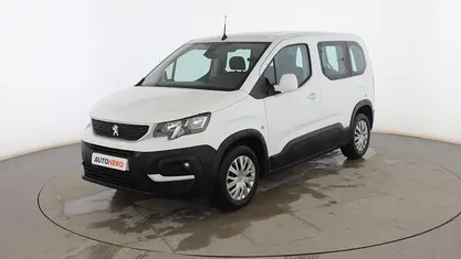 Usado Peugeot Rifter Active 102 CV (75 kW) 2021 Blanco Monovolumen