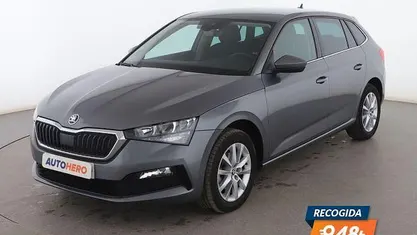 Gris Usado 2022 Skoda Scala Ambition Utilitario | 15.399 € (Buen precio)