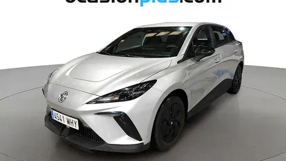 Usado MG MG4 EV 125 kW (170 CV) 2023 Gris plata Utilitario