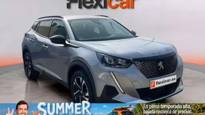 Usado Peugeot 2008 Active 102 CV (75 kW) 2022 Gris SUV