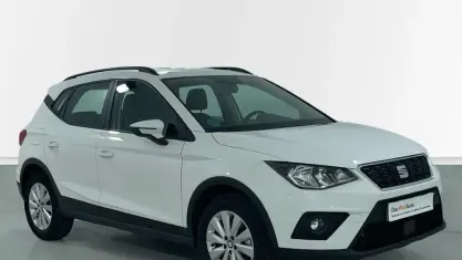 Usado Seat Arona Style 110 CV (80 kW) 2021 Blanco SUV