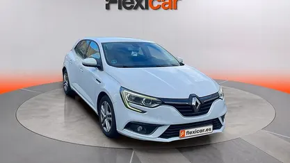 Usado Renault Mégane IV Bose Edition 116 CV (85 kW) 2019 Blanco Berlina