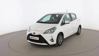 Usado 2020 Toyota Yaris Active Utilitario | 10.799 € (Precio justo)
