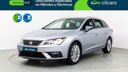 Usado Seat Leon XCELLENCE 130 CV (95 kW) 2020 Gris / plata Familiar