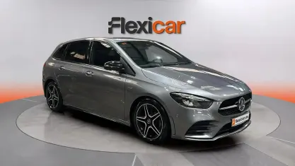 Usado Mercedes B200 150 HP (110 kW) 2021 Cinzento Monovolume