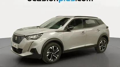 Gris Usado 2023 Peugeot 2008 Allure SUV | 12.719 € (Buen precio)