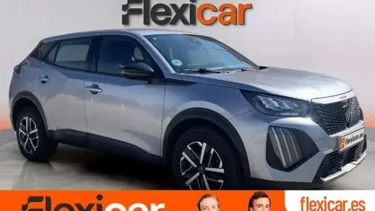Usado Peugeot 2008 Active 102 CV (75 kW) 2023 Gris SUV
