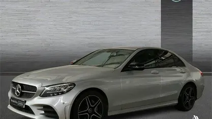 Usado Mercedes C200 Avantgarde 160 CV (117 kW) 2020 Gris / plata Berlina