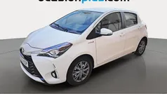 Blanco Usado 2018 Toyota Yaris Hybrid Active Utilitario | 15.446 € (Precio justo)