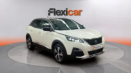 Usado Peugeot 3008 Allure 120 CV (88 kW) 2018 Blanco SUV