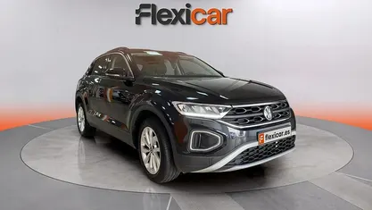 Usado VW T-Roc Life 150 CV (110 kW) 2023 SUV