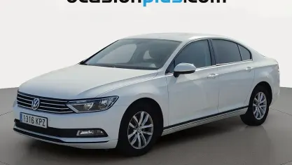 Usado VW Passat Edition 150 CV (110 kW) 2018 Blanco Berlina