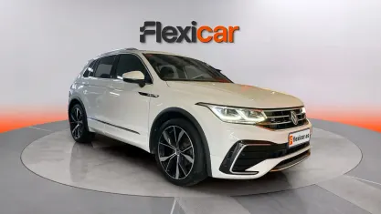 Usado VW Tiguan R-line 150 CV (110 kW) 2021 Blanco SUV
