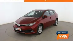 Rojo Usado 2017 Toyota Auris Active Berlina | 13.999 € (Precio justo)