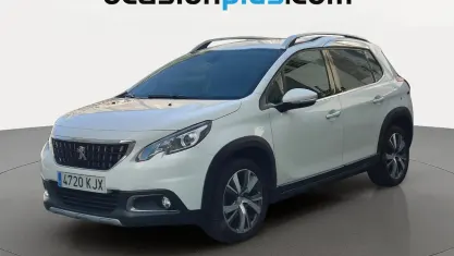 Usado Peugeot 2008 Allure 100 CV (73 kW) 2018 Blanco SUV