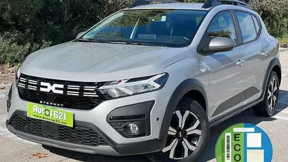 Plateado Usado 2023 Dacia Sandero Expression Utilitario | 14.999 € (Precio justo)