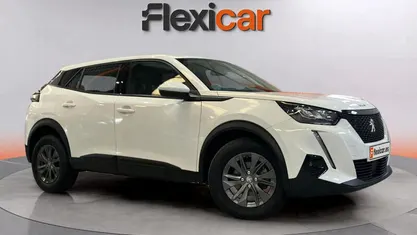 Usado Peugeot 2008 Active 111 CV (81 kW) 2021 SUV