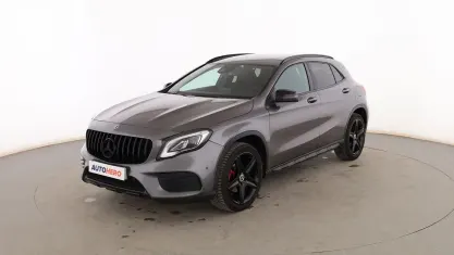 Usado Mercedes GLA200 AMG line 136 CV (100 kW) 2018 Gris SUV