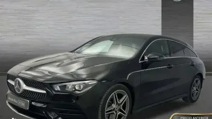 Usado Mercedes CLA200 AMG line 150 CV (110 kW) 2022 Negro Berlina