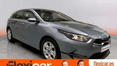 Gris Usado 2022 Kia Ceed Berlina | 15.480 € (Precio justo)