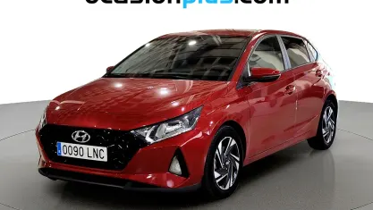 Usado Hyundai i20 100 CV (73 kW) 2021 Rojo Utilitario
