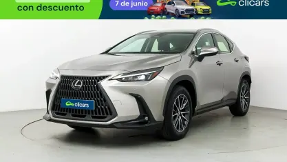 Usado Lexus NX350h Business Edition 242 CV (177 kW) 2022 Gris / plata SUV