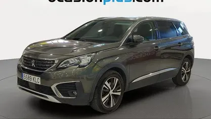 Usado Peugeot 5008 Allure 120 CV (88 kW) 2018 Gris SUV