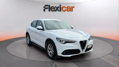 Usado Alfa Romeo Stelvio 180 CV (132 kW) 2018 Blanco SUV