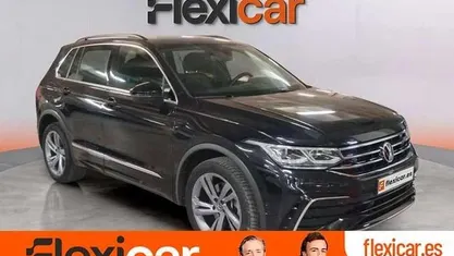 Usado VW Tiguan R-line 245 CV (180 kW) 2021 Negro SUV
