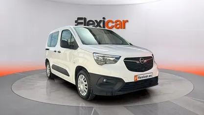 Usado Opel Combo Edition 102 CV (75 kW) 2020 Monovolumen