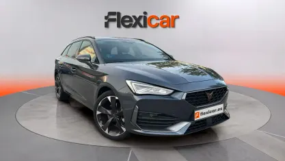 Usado Cupra Leon 150 CV (110 kW) 2023 Gris Familiar