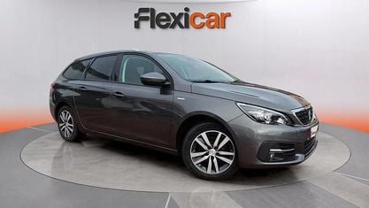 Używany Peugeot 308 SW Style 131 KM (96 kW) 2021 Szary Kombi