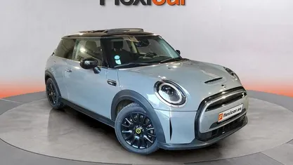 Usado Mini Cooper SE 135 kW (184 CV) 2021 Gris Utilitario