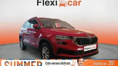 Rojo Usado 2023 Skoda Karoq Ambition SUV | 21.690 € (Precio justo)