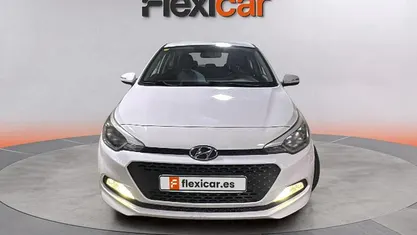 Usado Hyundai i20 101 CV (74 kW) 2015 Berlina