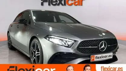 Usado Mercedes A180 136 CV (100 kW) 2025 Gris Berlina
