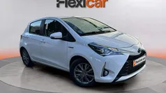 Usado 2021 Toyota Yaris Hybrid Active Utilitario | 13.490 € (Super precio)