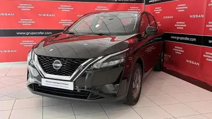 Usado Nissan Qashqai Acenta 140 HP (102 kW) 2023 Preto SUV