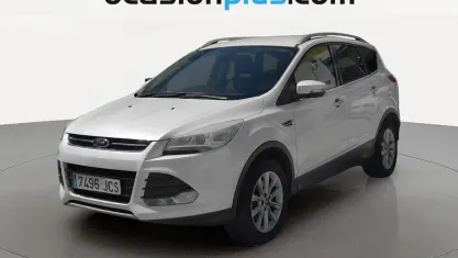 Usado Ford Kuga Titanium 150 CV (110 kW) 2015 Blanco SUV