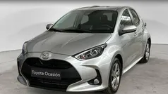 Usado 2025 Toyota Yaris Hybrid Active Berlina | 22.450 € (Precio justo)